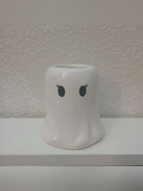 DW Home Haunted Marshmallow Cocoa Scented Candle - White with Black Label
